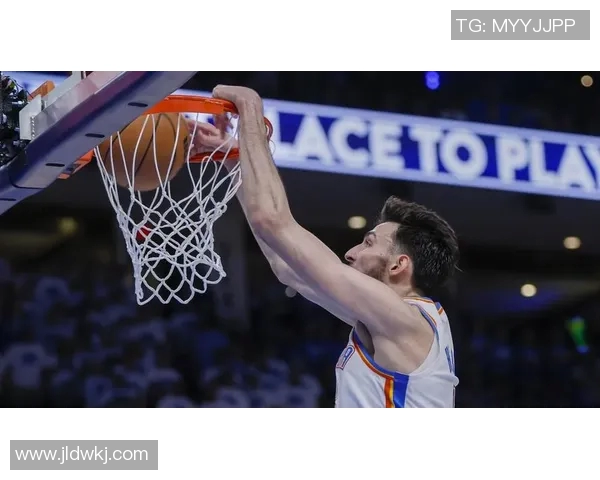 卡瓦伊出手未果 小琼斯惊艳补扣