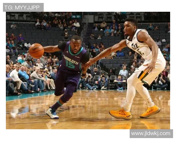 沃克全场砍下21分1篮板3助攻3抢断